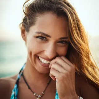 Portrait d’Amanda Vaillant, rédactrice spécialisée piscines et jardin